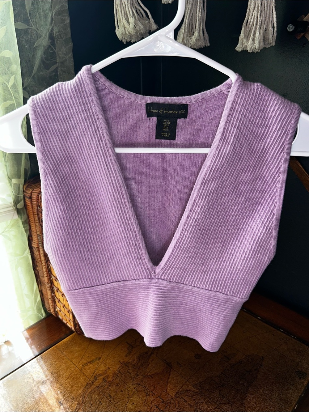 House of Harlow 1960 Lavender Ribbed V-Neck Sweater Vest
